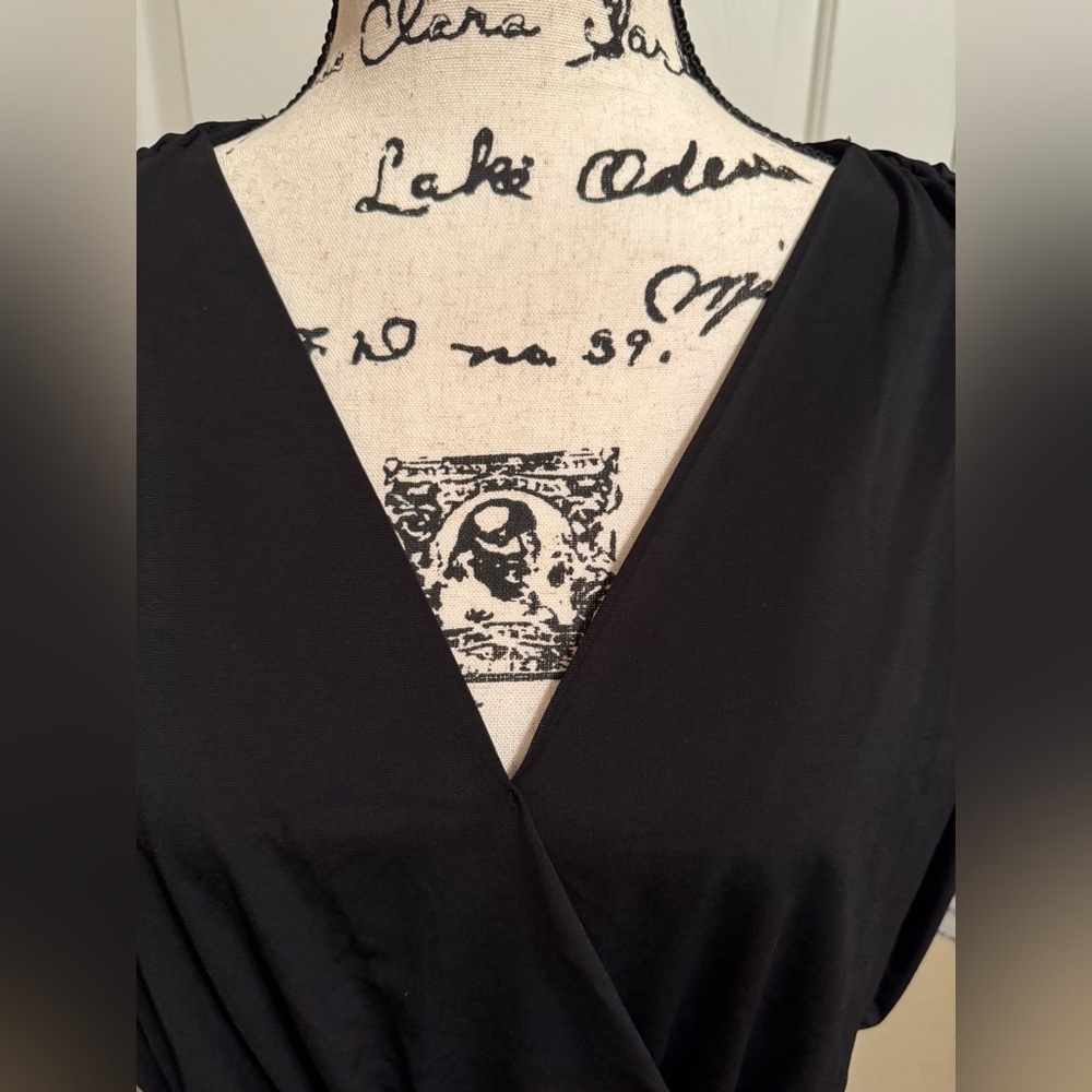 I.N.C. International Concepts Women’s Surplice V-Neck Top Black Small NWT - Picture 6 of 8
